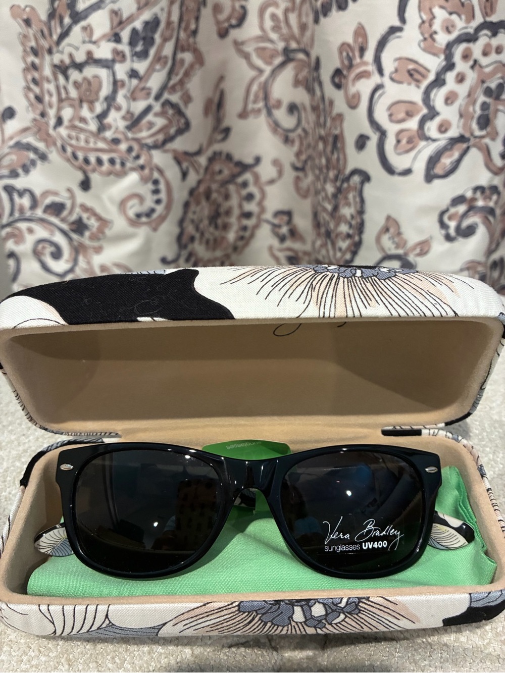 Vera Bradley Leigh Sunglasses with Coordinating Camellia Hard Case